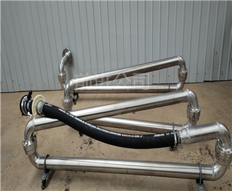 飛機加油地爬管