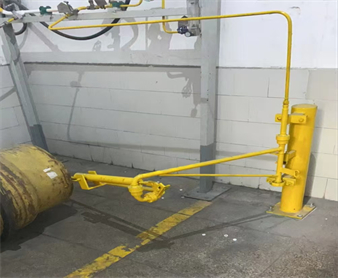 液（yè）氨鋼瓶萬向充裝臂